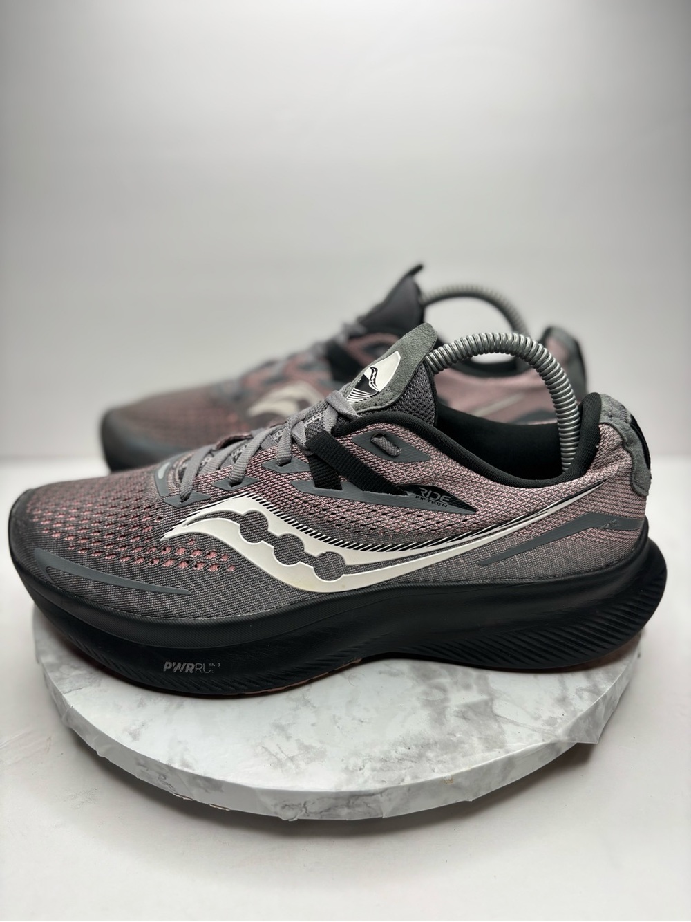 Size 9- Saucony Ride 15 running shoes Purple/Gray